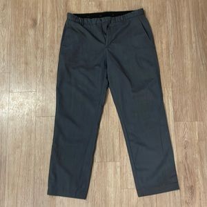 Calvin Klein 34x30 83% polyester 17% Rayon grey